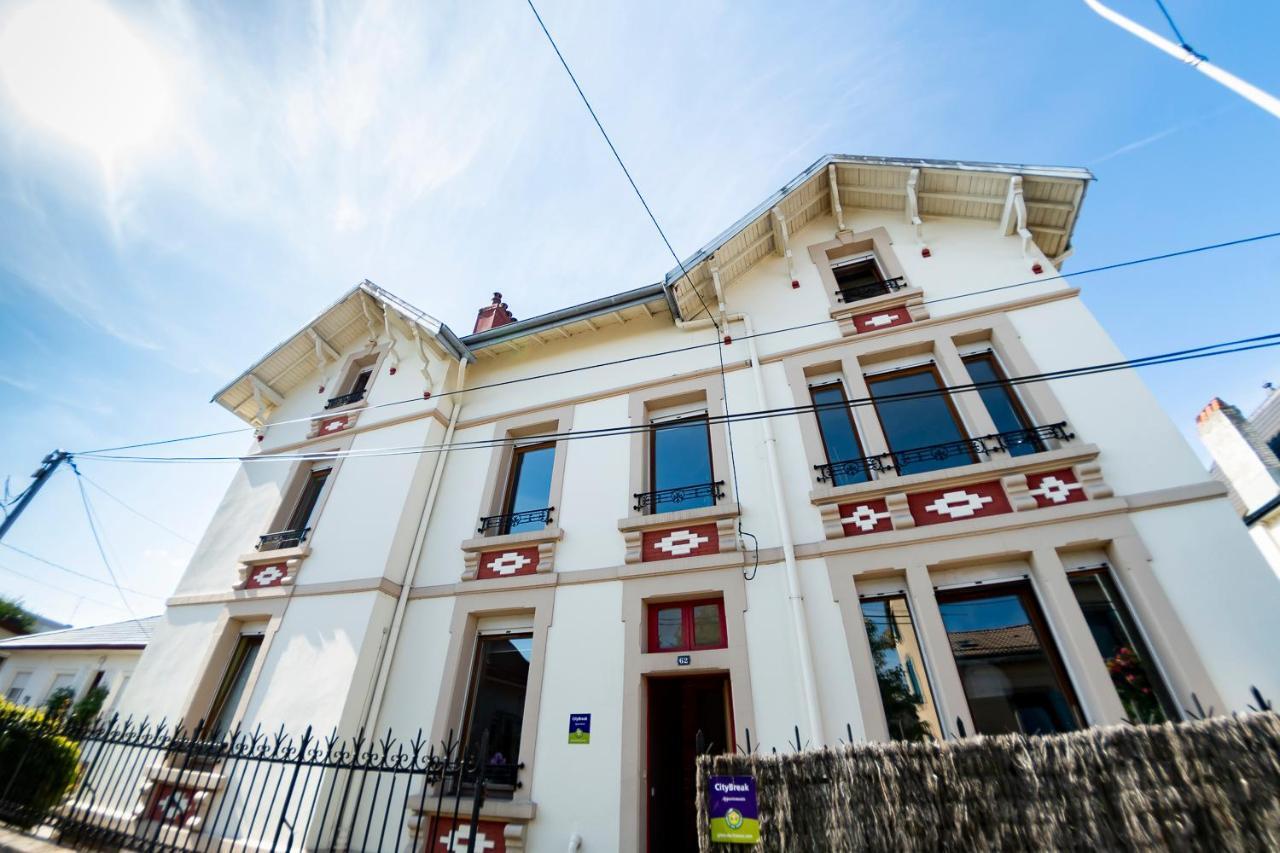L'Enchantraine - Gite Tout Confort Et Tarif Tout Inclus - Appartement Spacieux Et Accueillant Sur エピナル エクステリア 写真